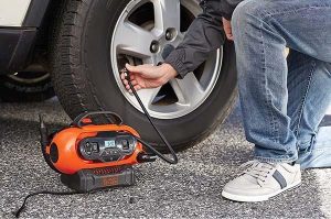 Αεροσυμπιεστής Μπαταρίας 18V Black & Decker BDCINF18N 12V&230V 160PSI-11Bar (Χωρίς Μπαταρία 18V & Φορτιστή) - Image 3