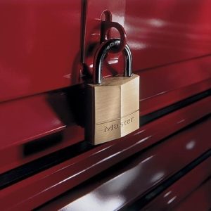 Λουκέτο συμπαγές μπρούτζινο Standard 60mm Masterlock 160EURD - Image 3