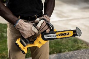 Αλυσοπρίονο Μπαταρίας 20cm 18V 1x5Ah XR Dewalt DCMPS520P1-QW - Image 3