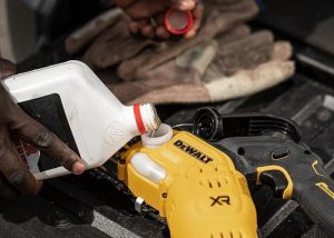 Αλυσοπρίονο Μπαταρίας 20cm 18V 1x5Ah XR Dewalt DCMPS520P1-QW - Image 4