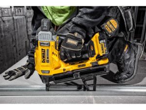 Dewalt DCN890N Καρφωτικό Σκυροδέματος Mπαταρίας 18V XR Brushless Σώμα μόνο (Solo) - Image 3