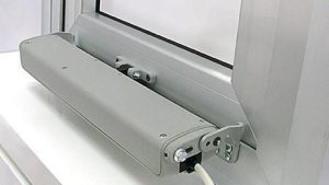 Ηλεκτρικό μοτέρ καδένας Μαύρο 220V-300Nm 230/400mm για παράθυρα και φεγγίτες made in Italy UCS STILE 41555B - Image 3