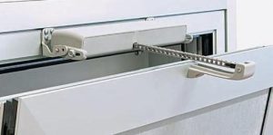 Ηλεκτρικό μοτέρ καδένας Λευκό 220V-300Nm 230/400mm για παράθυρα και φεγγίτες made in Italy UCS STILE 41556C - Image 3