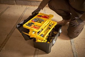 Εργαλειοθήκη με Μεταλλικά Κουμπώματα 16΄ 49x29x26cm Essential Stanley STST83397-1 - Image 5