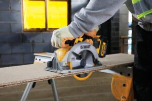 Δισκοπρίονο 18V Solo 165mm Dewalt DCS391N - Image 3