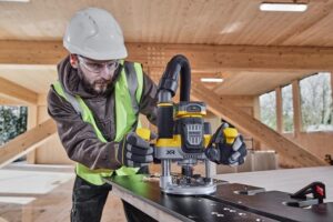 Ρούτερ Περιθωρίων & Σταθερή Βάση 18V XR Brushless 8mm(1/4″) (Χωρίς Μπαταρία & Φορτιστή) Dewalt DCW620NT - Image 4