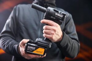 Μπουλονόκλειδο 1/2 18V 406Nm-609Nm Li-Ion σε Κασετίνα (2x5Ah) McLaren Dewalt DCF92MP2T-QW - Image 4