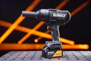 Μπουλονόκλειδο 1/2 18V 1898Nm Li-Ion σε Κασετίνα (2x5Ah) McLaren Dewalt DCF99MP2T-QW - Image 5
