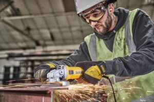 Γωνιακός Τροχός 750W/115mm Ultra Slim No Volt Dewalt DWE4036-QS - Image 4