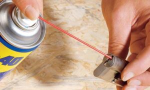 Σπρέι Αντισκωριακό - Λιπαντικό WD-40 διπλής κεφαλής SMART STRAW 450ml - Image 4
